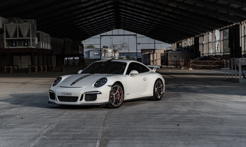 Dlaczego warto wybierać oryginalne części Porsche?