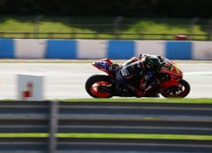Jak zbudować karierę w motosporcie - porady i aktualne oferty pracy dla entuzjastów prędkości