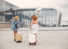Podgląd Pierwsza podróży samolotem - Wybierz bezpieczny parking Pyrzowice i leć spokojnie