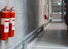 Jak dbać o bezpieczeństwo pożarowe w budynkach?